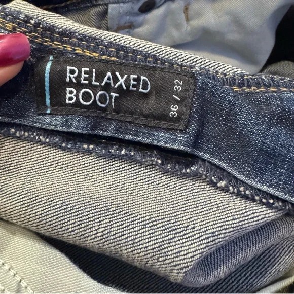 Wrangler peak comfort relaxed boot Men's Classic Blue Straight Jeans size 36x32 - Picture 12 of 15